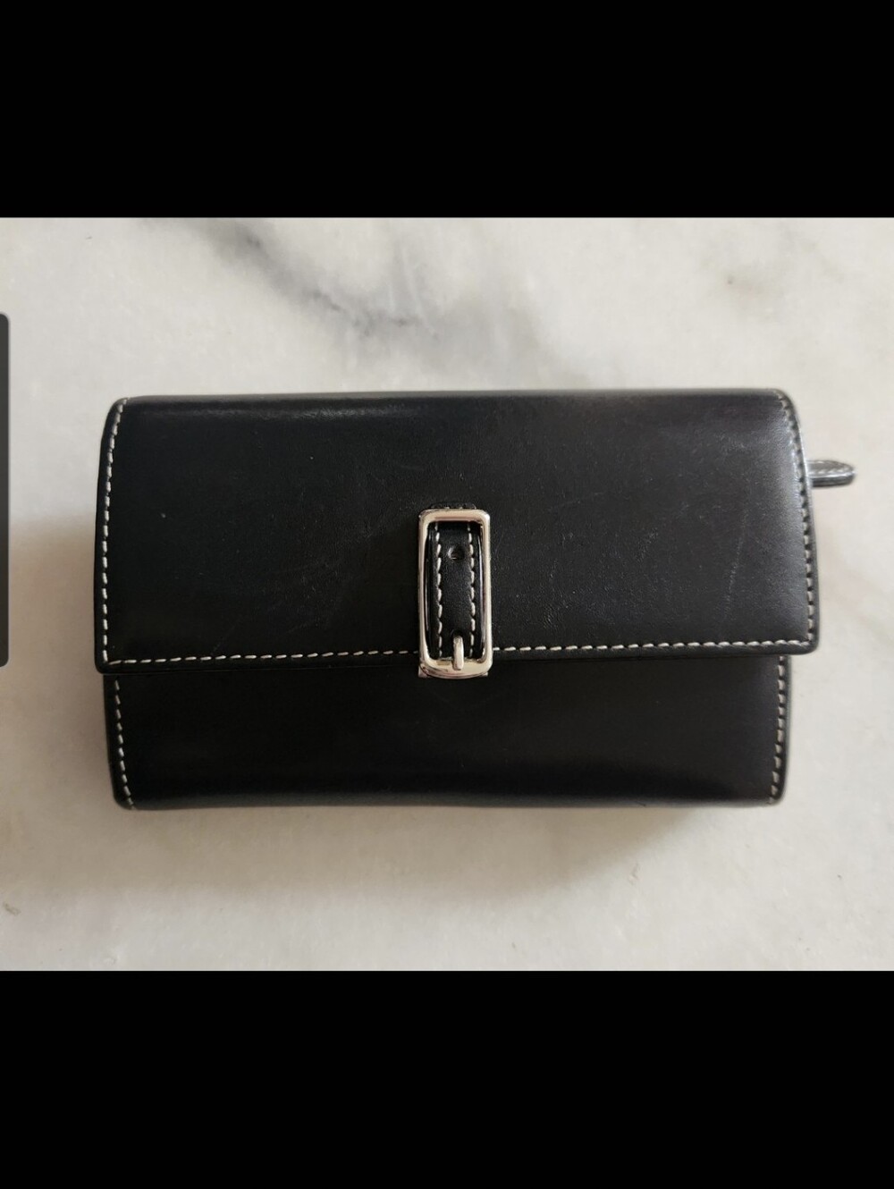COACH Black Leather Wallet with Contrast Stitching and Red Leather Interior
